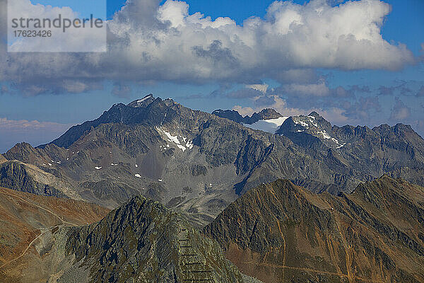 Wolken über den Ötztaler Alpen vom Gaislachkogel aus gesehen