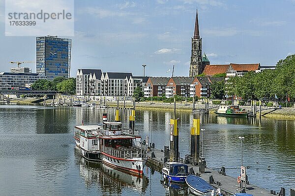 Weser  Weserpromenade  Stephanikirche  Bremen  Deutschland  Europa