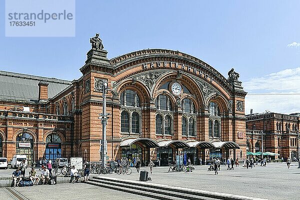 Hauptbahnhof  Bahnhofsplatz  Bremen  Deutschland  Europa