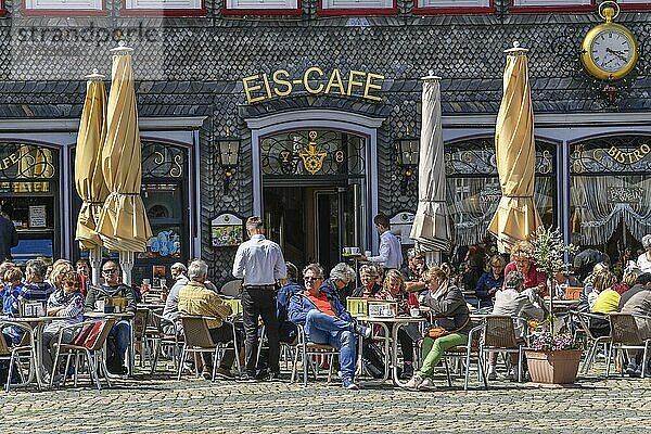 Eiscafe  Marktplatz  Goslar  Niedersachsen  Deutschland  Europa