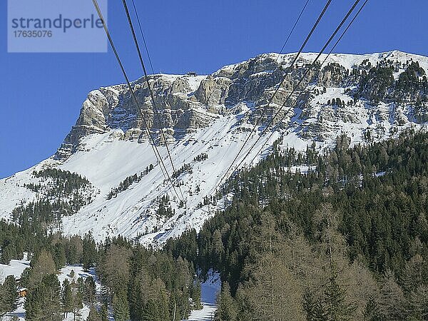 Seilbahn zur Seceda  Gröden  Dolomiten  Italien  Europa