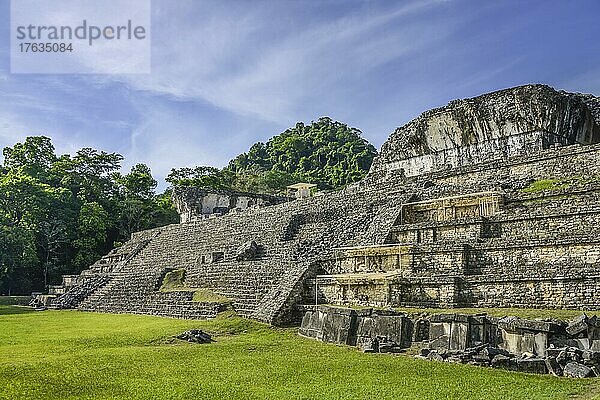 Tempel der Inschriften (Templo de las Inscripciones)  Mayaruinen  Palenque  Chiapas  Mexiko  Mittelamerika