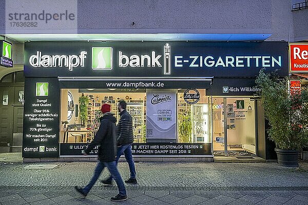 Dampfbank E-Zigaretten  Schlossstraße  Steglitz  Steglitz-Zehlendorf  Berlin  Deutschland  Europa