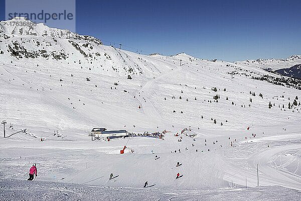 Skipiste am Skilift Les Suisses  Vallee de Courchevel  Departement Savoie  Frankreich  Europa