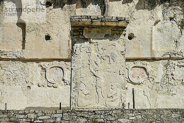 Steinrelief  Palast (El Palacio)  Mayaruinen  Palenque  Chiapas  Mexiko  Mittelamerika