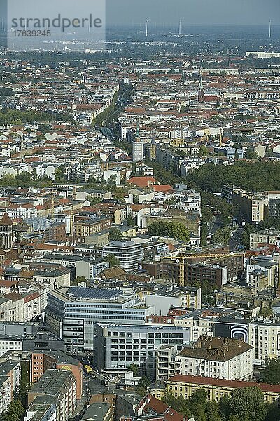 Stadtansicht Luftbild  Schönhauser Allee  Prenzlauer Berg  Mitte  Berlin  Deutschland  Europa
