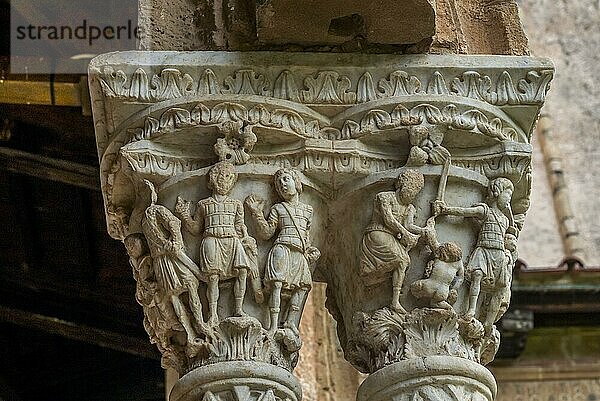 Säulenkapitell  Kreuzgang  Benediktinerkloster  Kathedrale Santa Maria Nuova  Monreale  Sizilien  Italien  Europa