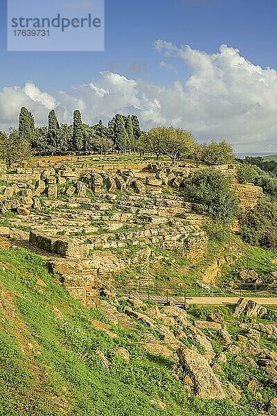 Porta V  archäologischer Park Valle dei Templi (Tal der Tempel)  Agrigent  Sizilien  Italien  Europa