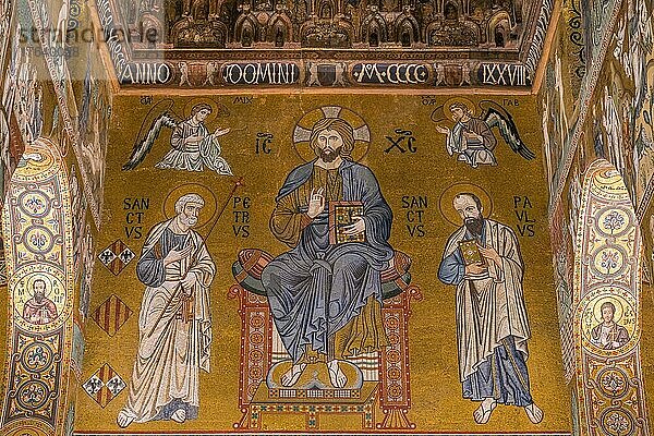 Jesus Christus  Petrus (l.) und Paulus (r.) Cappella Palatina  Normannenpalast  Palazzo dei Normanni  Palermo  Sizilien  Italien  Europa