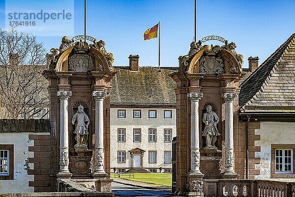 Haupteingang zum Schloss und Kloster Corvey  UNESCO Weltkulturerbe  Höxter  Nordrhein-Westfalen  Deutschland  Europa