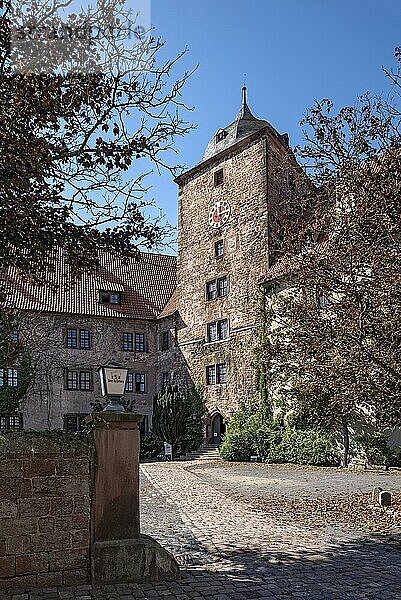 Mittelalterliche Vorderburg mit Wohnturm  Hotel und Burgmuseum  Altstadt  Schlitz  Vogelsberg  Hessen  Deutschland  Europa