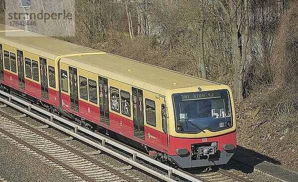 Ringbahn S 41  Wilmersdorf  Berlin  Deutschland  Europa