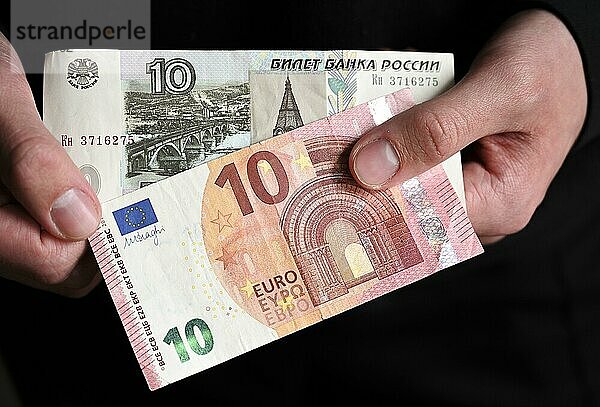 Rubel  Euro  Banknoten  Geldscheine  Studioaufnahme