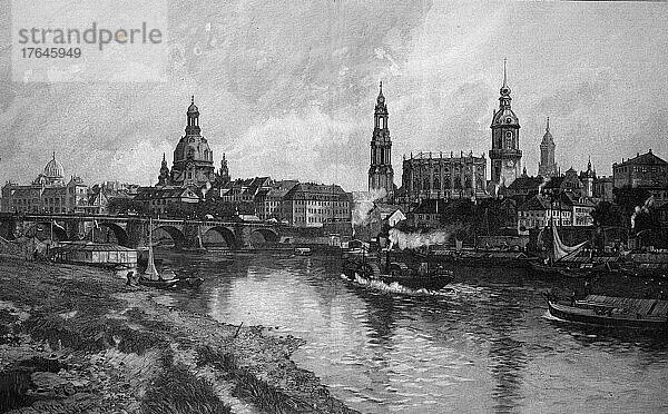 Dresden im Jahre 1880  digital restaurierte Reproduktion einer Originalvorlage dem 19. Jahrhundert  vom Palais aus über die Elbe gesehen  mit Frauenkirche  Hofkirche  Kreuzkirche und Schloss  Deutschland  Europa