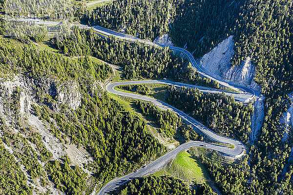 Schweiz  Graubünden  Drohnenansicht des Ofenpasses im Sommer