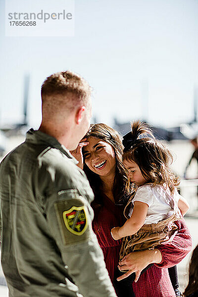 Marinetreffen mit der Familie im Miramar in San Diego