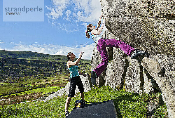 Bouldern an den RAC-Bouldern im Snowdonia-Nationalpark