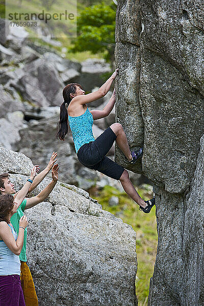 Bouldern an den RAC-Bouldern im Snowdonia-Nationalpark