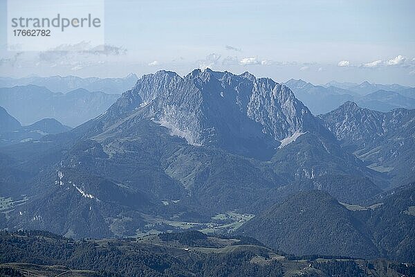 Wilder Kaiser  Blick vom Nuaracher Höhenweg  Loferer Steinberge  Tirol  Österreich  Europa