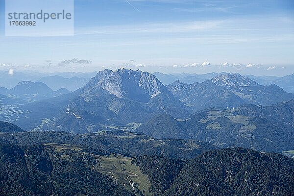 Wilder Kaiser  Blick vom Nuaracher Höhenweg  Loferer Steinberge  Tirol  Österreich  Europa