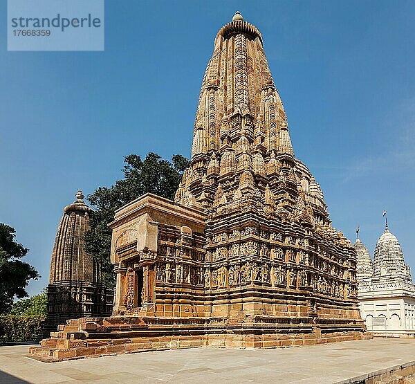 Bhagwan Parshwanath Digamber Jain Mandir 10th-century Jain temple  one of famous tourist attractions of Khajuraho with sculptures. India  Khajuraho  Madhya Pradesh  India