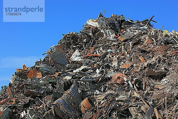 Schrottplatz  Metallabfälle Lager in einem Recyclingbetrieb
