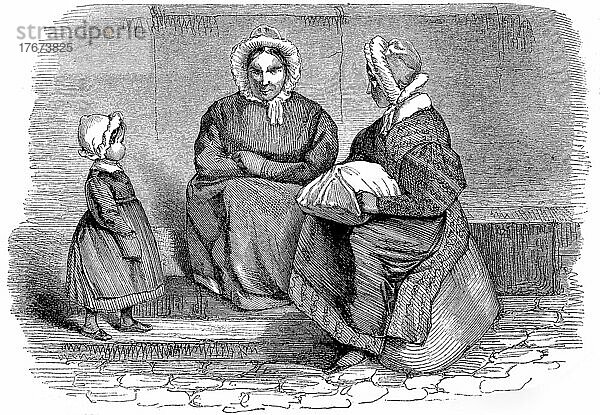 Zwei Frauen und ein Kind sitzen an der Straße  Historisch  digital restaurierte Reproduktion einer Vorlage aus dem 19. Jahrhundert  genaues Datum unbekannt