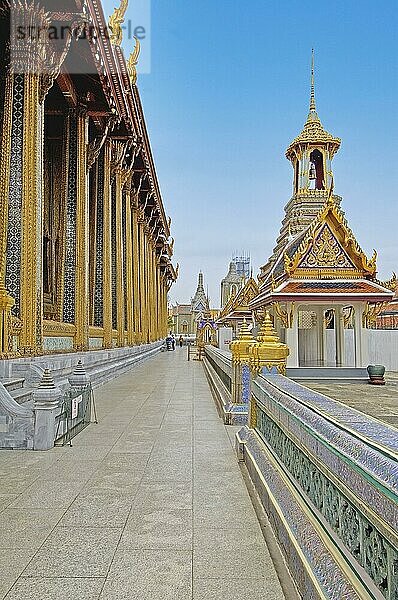 Wat Phra Kaeo  Tempel des Smaragd-Buddha  offizieller Name Wat Phra Sri (Rattana) Satsadaram  Bangkok  Thailand  Asien