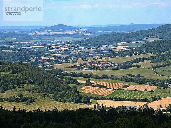 Blick vom Aussichtspunkt Noahs Segel im UNESCO Biosphärenreservat Rhön  Frankenheim  Thüringen  Deutschland  Europa