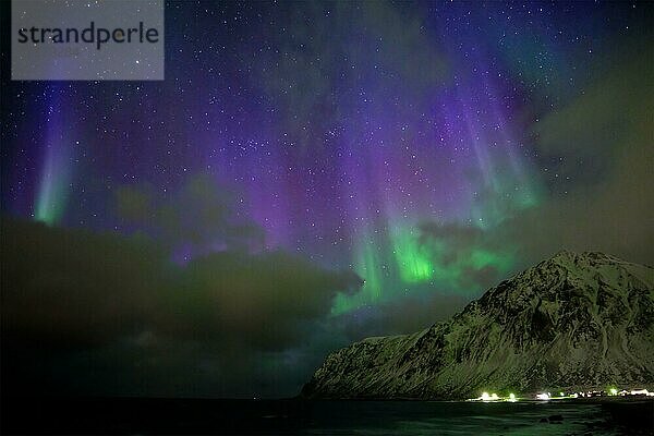 Aurora borealis Nordlicht in Vareid  Lofoten Inseln  Norwegen  Europa