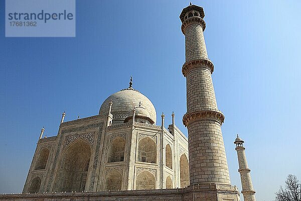 Bundesstaat Uttar Pradesh  Agra  Minarett am Grabmal Taj Mahal  Nordindien  Indien  Asien