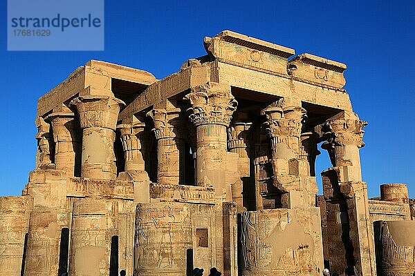 Kom Ombo Tempel  Teil der Tempelanlage am Nil  Ägypten  Afrika