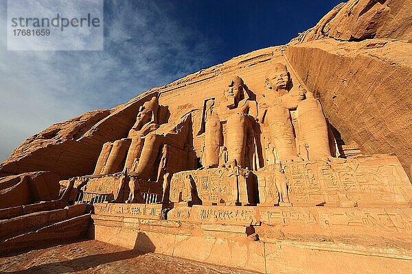 Abu Simbel  auch Abu Simbal  Ebsambul oder Isambul  Tempel Ramses II. Oberägypten  Ägypten  Afrika