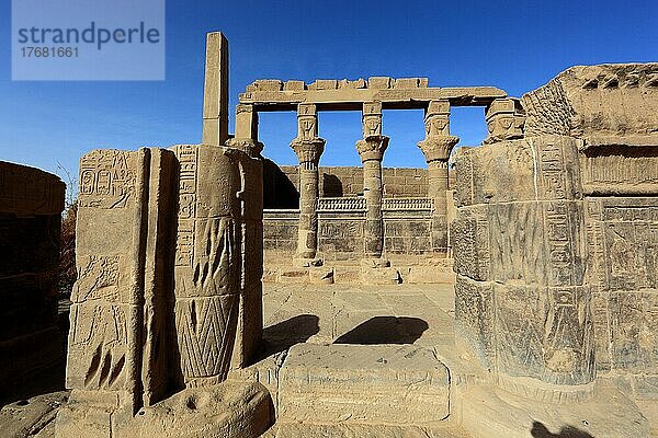 Isistempel  Tempel von Philä auf der Nil-Insel Agilkia  Isis-Tempel  Teil der Tempelanlage  Oberägypten  Ägypten  Afrika