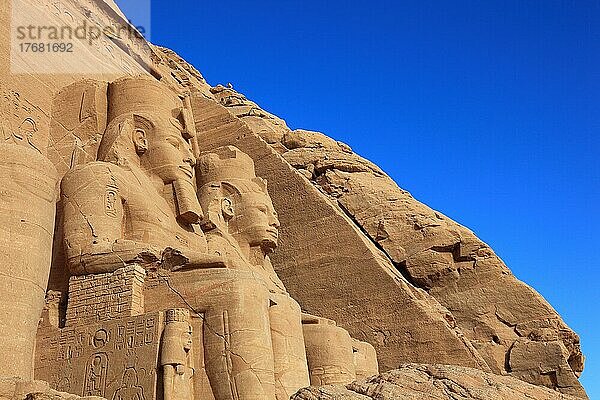 Abu Simbel  auch Abu Simbal  Ebsambul oder Isambul  Tempel Ramses II. Oberägypten  Ägypten  Afrika