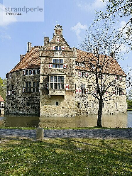Burg Vischering  Wasserburg  Lüdinghausen  Münsterland  Nordrhein-Westfalen  Deutschland  Europa