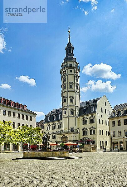 Marktplatz mit Rathaus im Renaissancestil  und Marktbrunnen  Gera  Thüringen  Deutschland  Europa