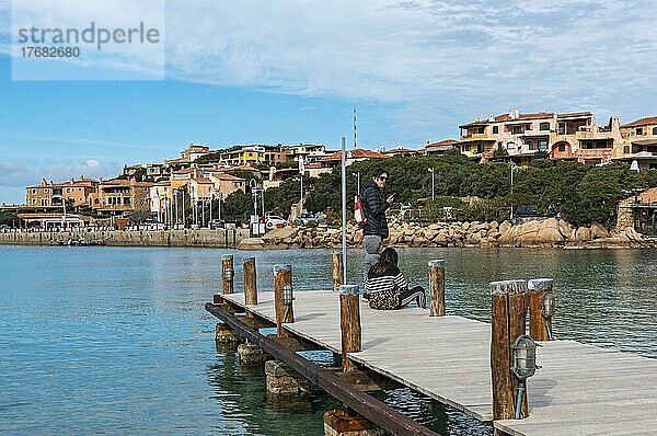 Steg am Badeort Porto Cervo  Sardinien  Italien  Europa