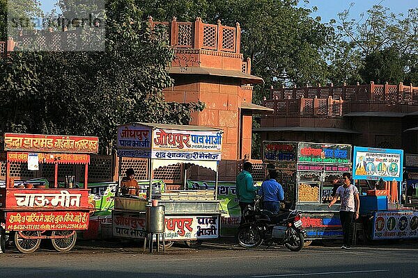 Verkaufsstände in der Altstadt von Bikaner  Rajasthan  Nordindien  Indien  Asien