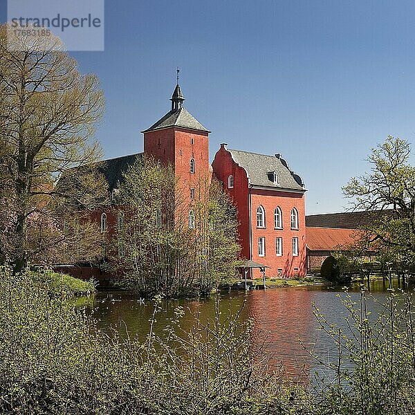 Schloss Bloemersheim  Neukirchen-Vluyn  Niederrhein  Nordrhein-Westfalen  Deutschland  Europa