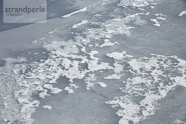 Eisstruktur  Sankt-Lorenz-Strom  Provinz Quebec  Kanada  Nordamerika