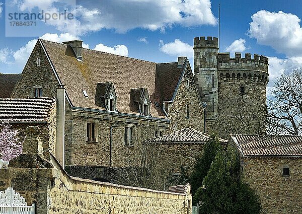 Schloss Paulhac bei Brioude  Departement Haute Loire  Auvergne Rhône Alpes  Frankreich  Europa
