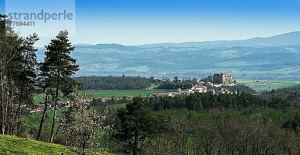 Schloss Paulhac bei Brioude  Departement Haute Loire  Auvergne Rhône Alpes  Frankreich  Europa