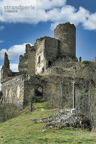 Burg Leotoing  Departement Haute Loire  Auvergne Rhone Alpes  Frankreich  Europa