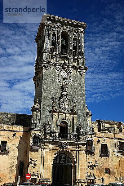 Arcos de la Frontera in der Provinz Cadiz  an der Ruta de los Pueblos Blancos  Straße der weißen Dörfer  Basilika Santa Maria de la Asuncion  Saint Marys Minor Basilca  Andalusien  Spanien  Europa