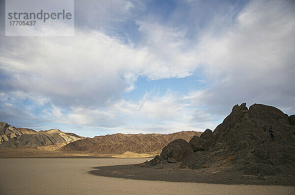 Arid Landscape Of Death Valley; Kalifornien  Vereinigte Staaten von Amerika