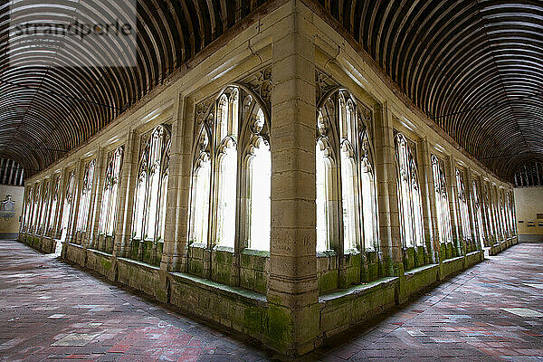 Der Kreuzgang des Winchester College; Winchester  Hampshire  England