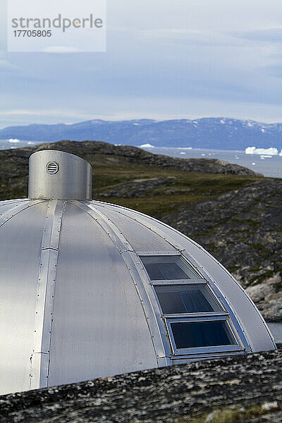 Aluminium-'Iglus' im Hotel Arctic in Ilulissat an der Westküste Grönlands  dem nördlichsten 4-Sterne-Hotel. Grönland.