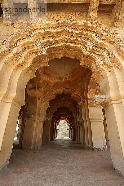 Lotus Mahal; Hampi  Karnataka  Indien