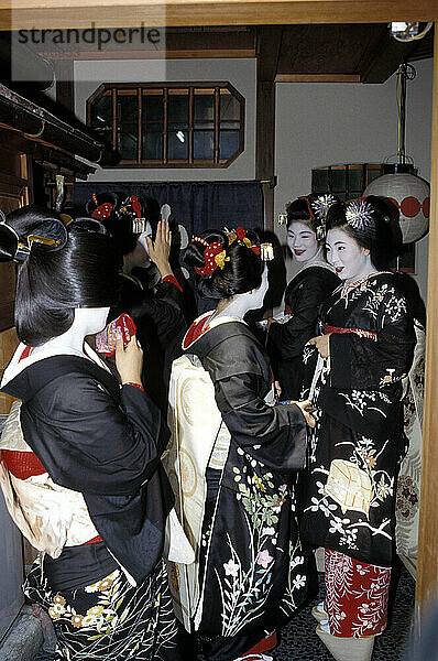 Geisha  Kyoto  Japan